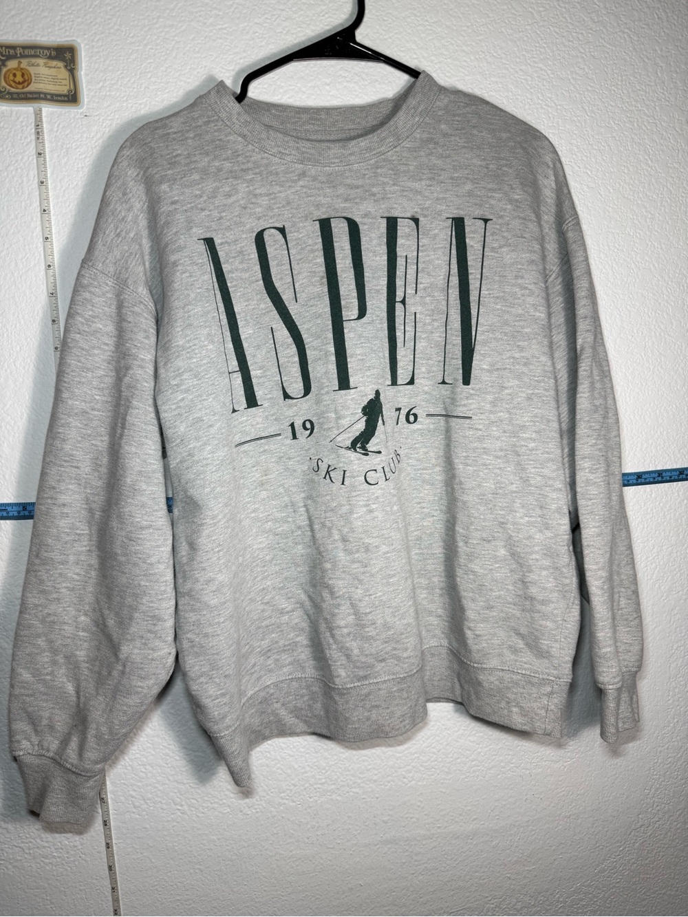 Aspen Ski Club Gray Crewneck Sweatshirt Medium